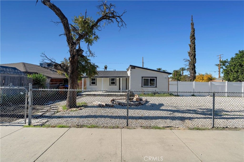 415 N Santa Fe, Hemet, CA 92543