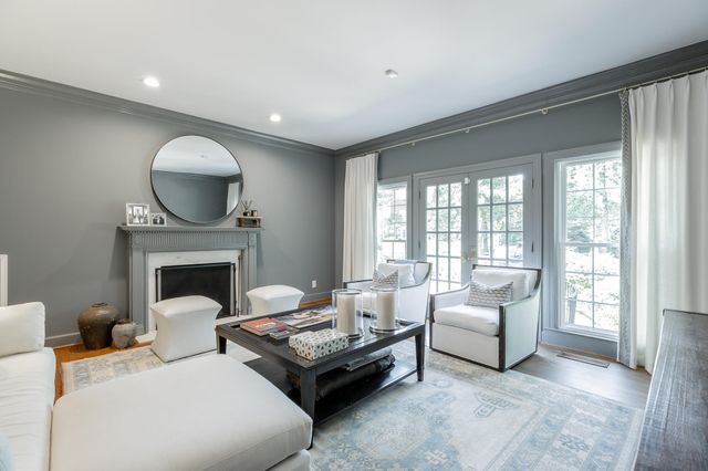 73 W Bartram Road, Lookout Mountain, TN 37350