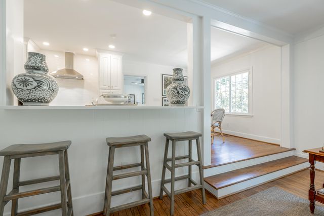 73 W Bartram Road, Lookout Mountain, TN 37350