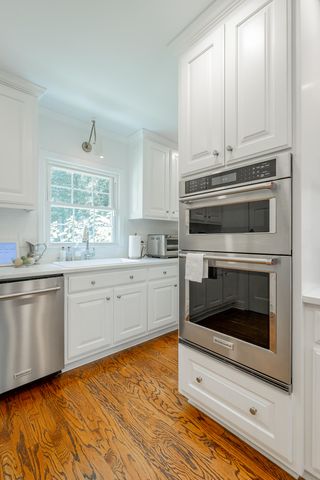 73 W Bartram Road, Lookout Mountain, TN 37350