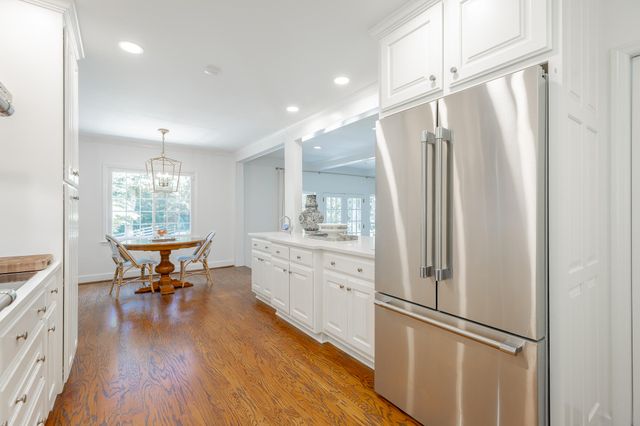 73 W Bartram Road, Lookout Mountain, TN 37350