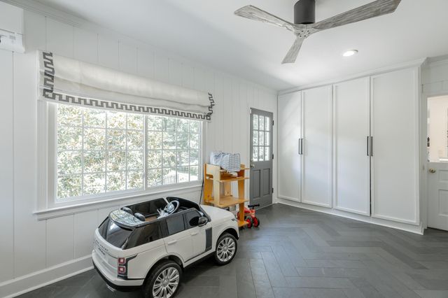 73 W Bartram Road, Lookout Mountain, TN 37350