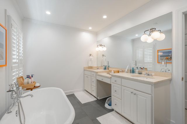 73 W Bartram Road, Lookout Mountain, TN 37350