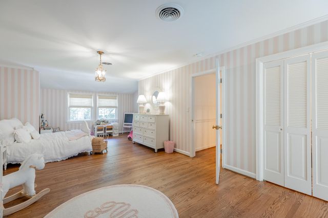 73 W Bartram Road, Lookout Mountain, TN 37350