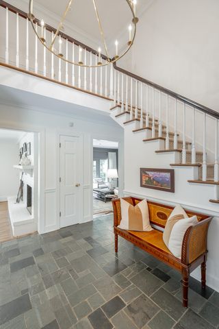 73 W Bartram Road, Lookout Mountain, TN 37350