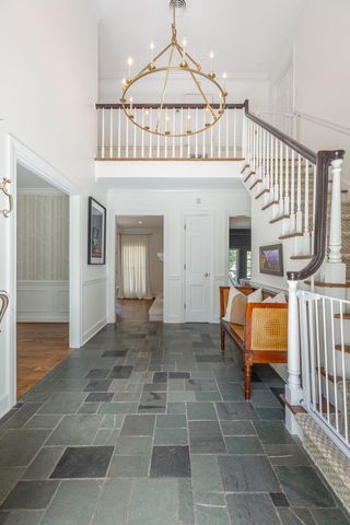 73 W Bartram Road, Lookout Mountain, TN 37350
