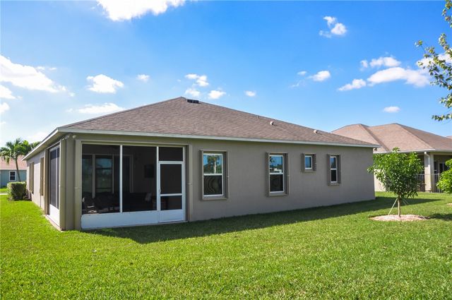 554 Gossamer Wing Way, Sebastian, FL 32958