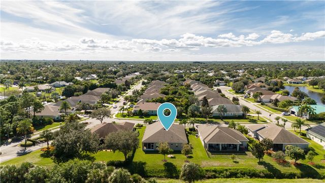 554 Gossamer Wing Way, Sebastian, FL 32958