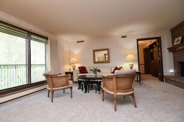 9600 Portland Avenue S 205, Bloomington, MN 55420