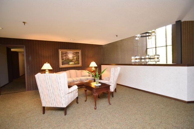 9600 Portland Avenue S 205, Bloomington, MN 55420