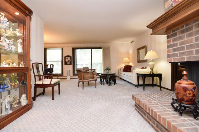 9600 Portland Avenue S 205, Bloomington, MN 55420