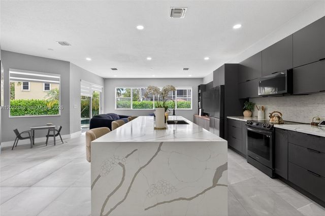 2167 SW 176th Terrace, Miramar, FL 33029