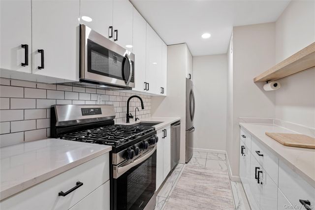 151-25 88th Street 4E, Howard Beach, NY 11414