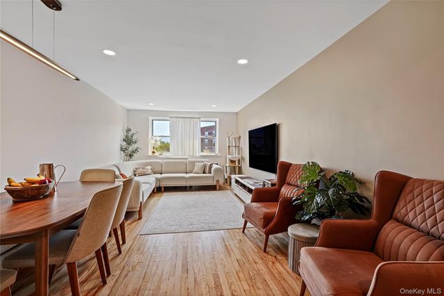 151-25 88th Street 4E, Howard Beach, NY 11414