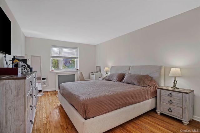 151-25 88th Street 4E, Howard Beach, NY 11414