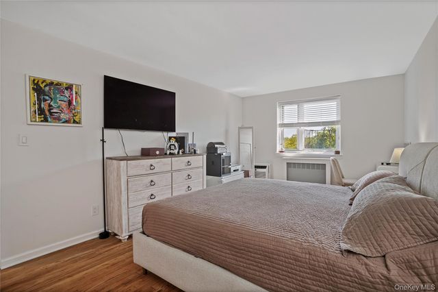 151-25 88th Street 4E, Howard Beach, NY 11414