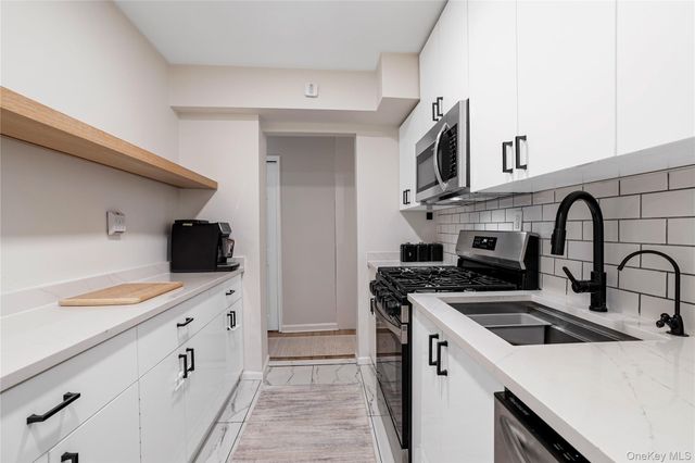 151-25 88th Street 4E, Howard Beach, NY 11414