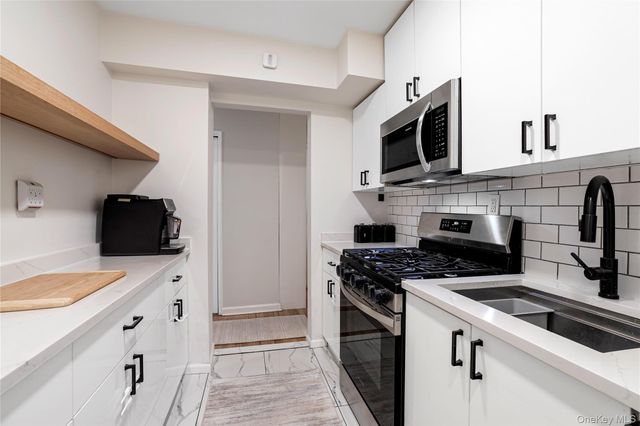 151-25 88th Street 4E, Howard Beach, NY 11414