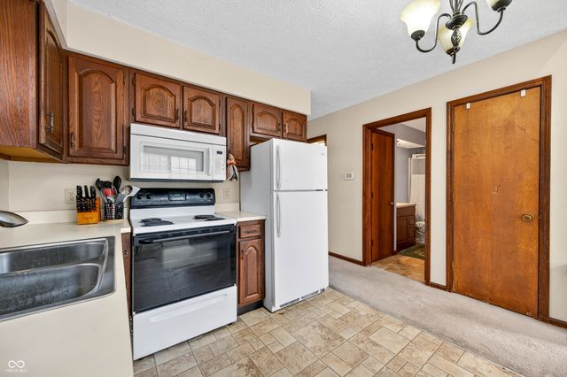 8288 Bluegill Drive, Nineveh, IN 46164