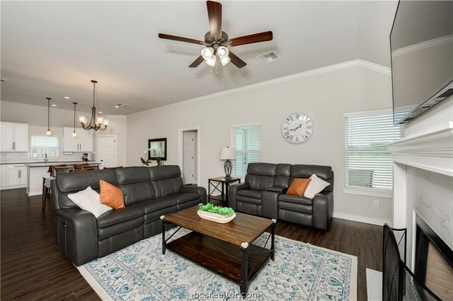 1934 Cambria Drive, Bryan, TX 77807