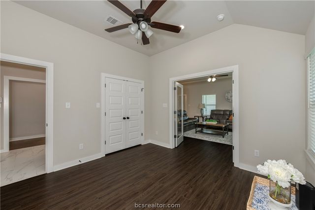 1934 Cambria Drive, Bryan, TX 77807