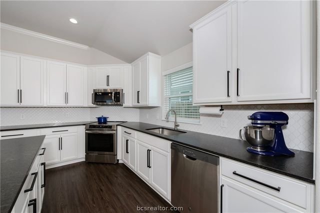 1934 Cambria Drive, Bryan, TX 77807