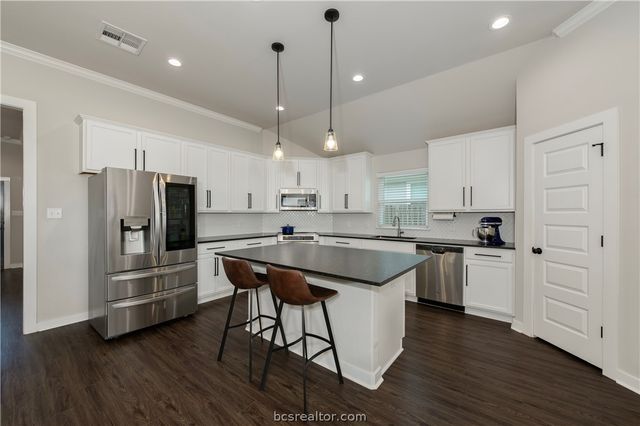 1934 Cambria Drive, Bryan, TX 77807