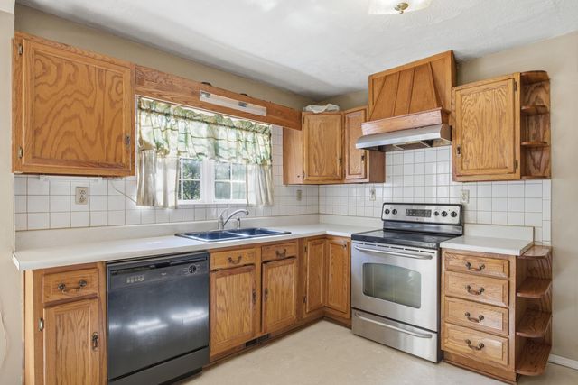 78 N Lake Terrace, Rossville, GA 30741