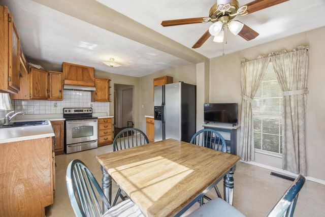 78 N Lake Terrace, Rossville, GA 30741