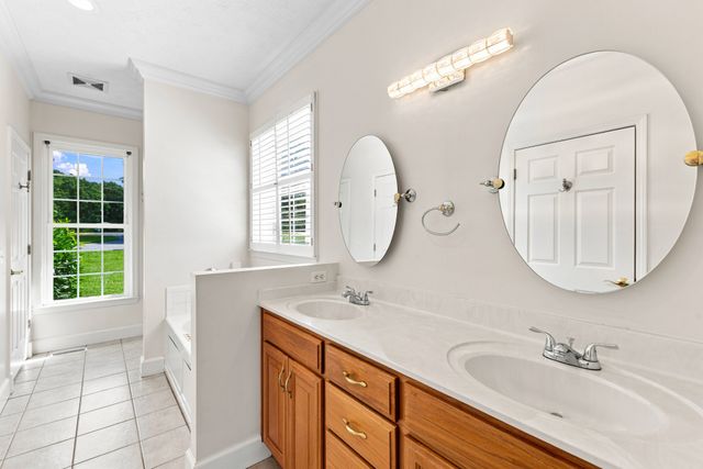 1301 Yellow Creek Rd, Dickson, TN 37055