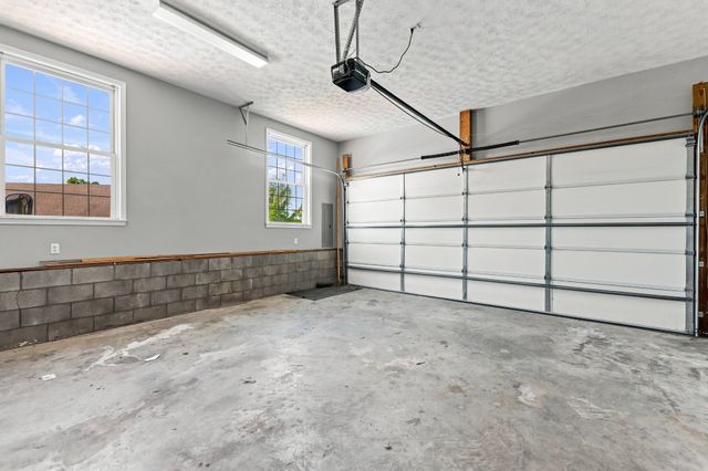 1301 Yellow Creek Rd, Dickson, TN 37055