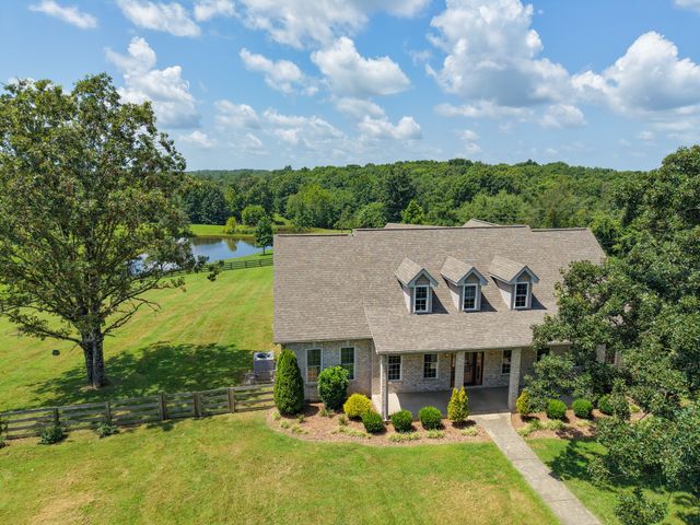 1301 Yellow Creek Rd, Dickson, TN 37055