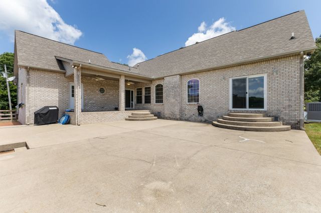 1301 Yellow Creek Rd, Dickson, TN 37055