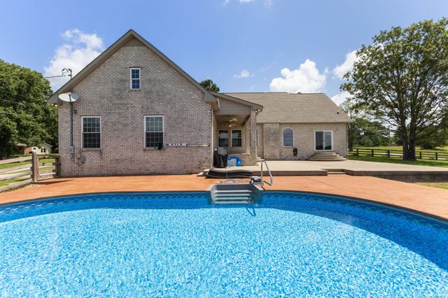 1301 Yellow Creek Rd, Dickson, TN 37055