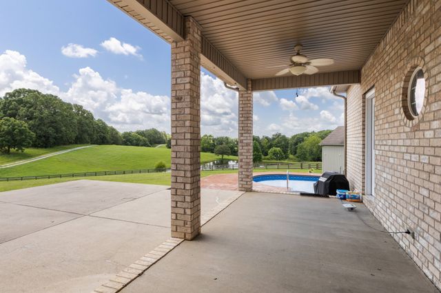1301 Yellow Creek Rd, Dickson, TN 37055