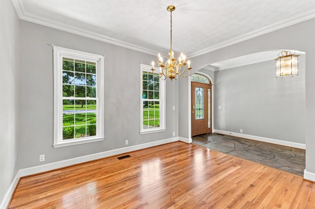 1301 Yellow Creek Rd, Dickson, TN 37055