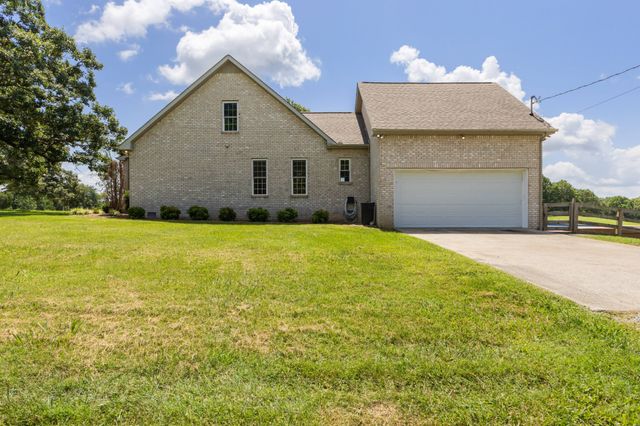 1301 Yellow Creek Rd, Dickson, TN 37055
