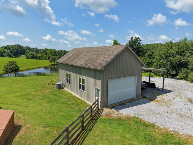 1301 Yellow Creek Rd, Dickson, TN 37055