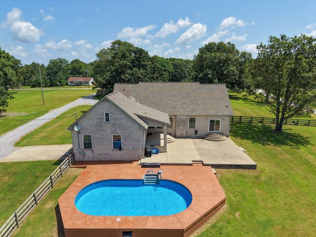 1301 Yellow Creek Rd, Dickson, TN 37055