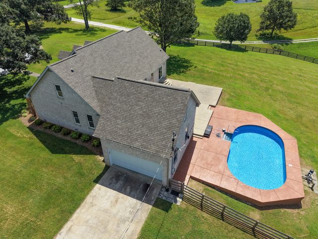 1301 Yellow Creek Rd, Dickson, TN 37055