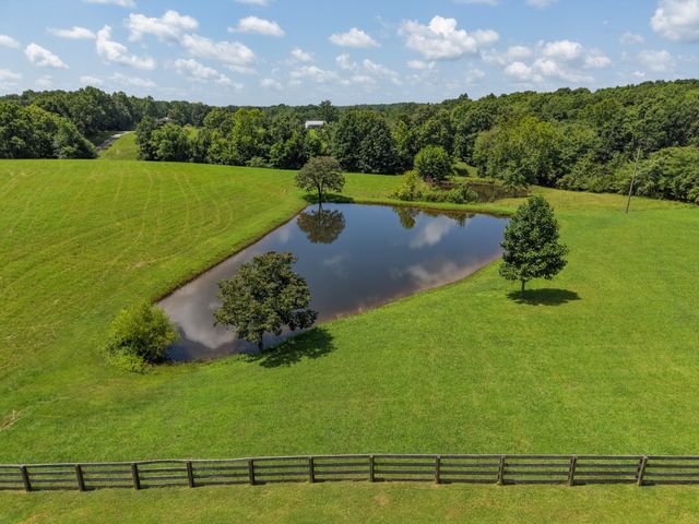 1301 Yellow Creek Rd, Dickson, TN 37055