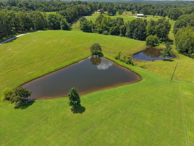 1301 Yellow Creek Rd, Dickson, TN 37055