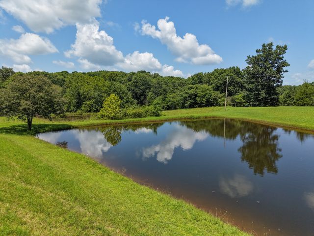 1301 Yellow Creek Rd, Dickson, TN 37055