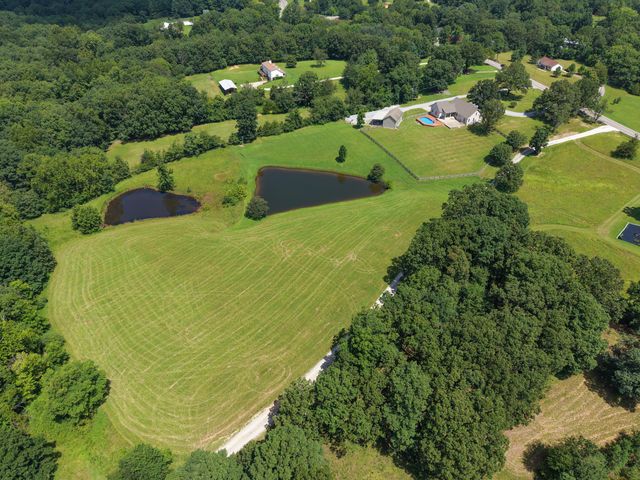 1301 Yellow Creek Rd, Dickson, TN 37055