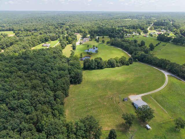 1301 Yellow Creek Rd, Dickson, TN 37055