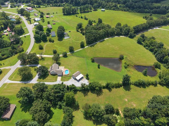 1301 Yellow Creek Rd, Dickson, TN 37055