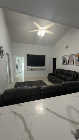 1570 Royal Forest Court, West Palm Beach, FL 33406