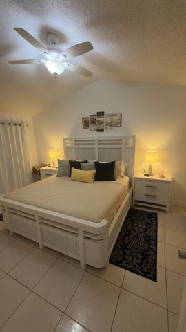 1570 Royal Forest Court, West Palm Beach, FL 33406