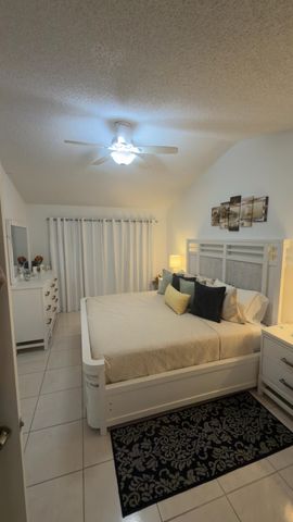 1570 Royal Forest Court, West Palm Beach, FL 33406