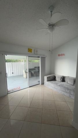 1570 Royal Forest Court, West Palm Beach, FL 33406